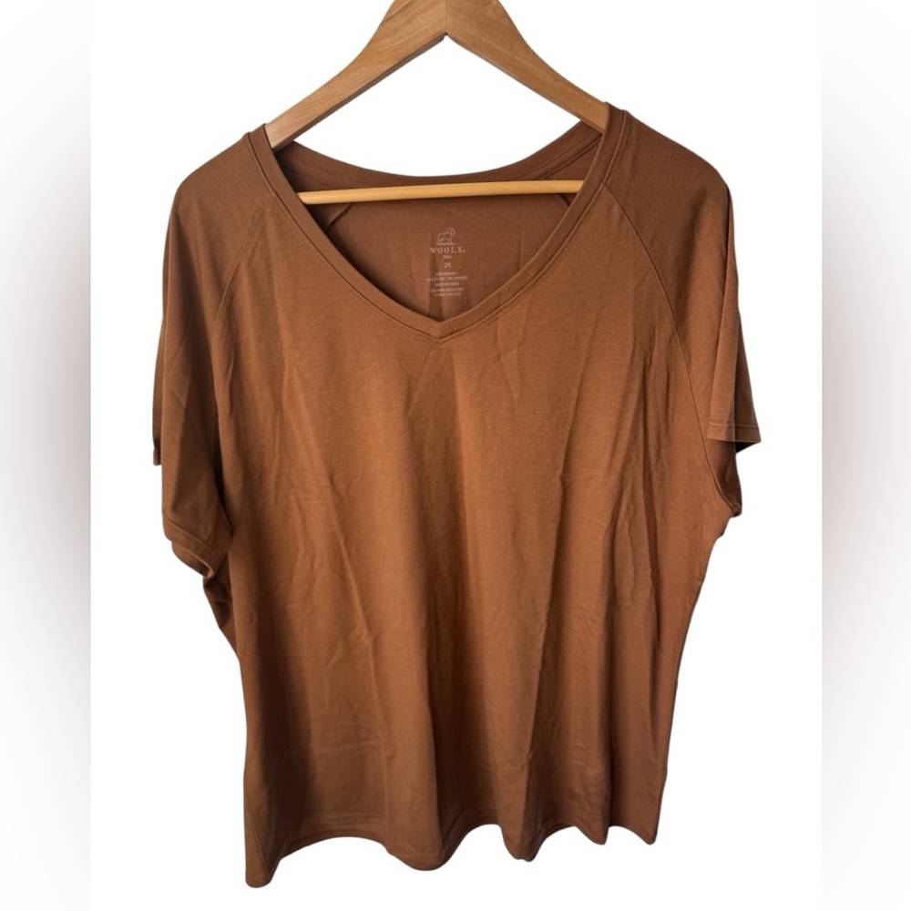 Woolx the Mia V-Neck Warm Weather Regular Fit Tshirt *New*
